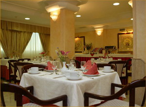 Dining - click for larger image