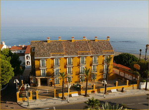 Aleysa Playa Aparthotel, Benalmadena Costa, Costa del Sol, Spain - click for larger image