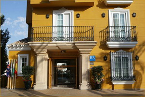 Aleysa Playa Aparthotel, Benalmadena Costa, Costa del Sol, Spain - click for larger image