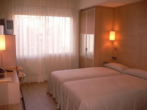 Aparthotel Silver, Barcelona, Spain - click for larger image