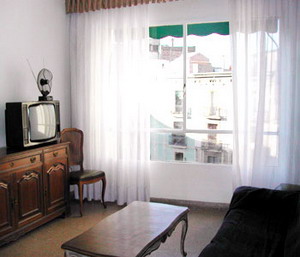 Apartment Catedral Barcelona, 3 bedroom Self-Catering Apartment, Gothic Quarter, Barcelona, Spain