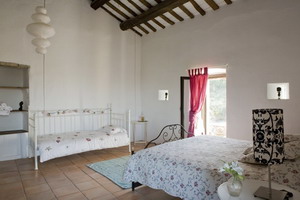 Can Font de Muntanya - Rural Farmhouse Self-Catering and Bed and Breakfast accommodation in Baix Emporda, Catalunya, Spain