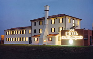 Hotel Claudia Augusta - Treviso - near Venice, Italy - click for larger image