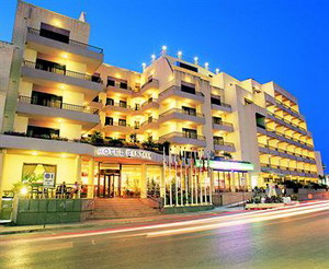 Hotel Santana - 4 star hotel in Qawra, Malta 150 metres from the beach