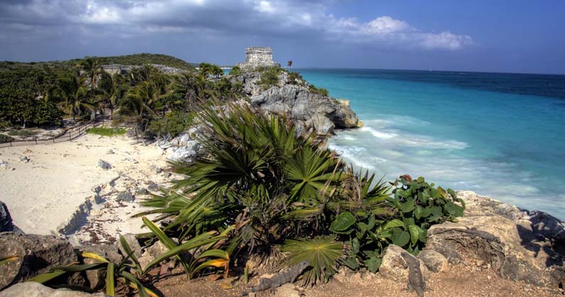 Tulum ruin and the beach, Mayan Riviera, Mexico