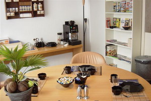Breakfast room - Barangay Bed and Breakfast - Amsterdam - Netherlands - Click for larger image