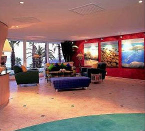 Protea Hotel President - Foyer - Luxury accommodation at affordable rates in Cape Town