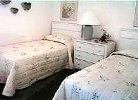 Third bedroom with twin beds