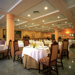 Dining / Restaurante