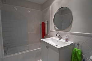 Apodaca Apartments, 1 & 2 bedroom apartments, Madrid, Spain - click for larger image