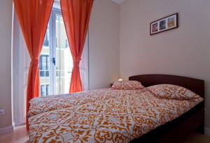 Apodaca Apartments, 1 & 2 bedroom apartments, Madrid, Spain - click for larger image