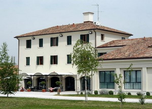 Hotel Claudia Augusta - Treviso - near Venice, Italy - click for larger image