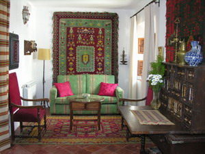 Salon - Guest Lounge