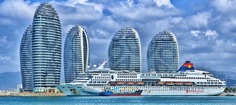 Cruise vacation