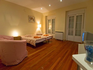 Malaga 2 - Living and bedroom - click for larger image