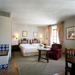 Room / Habitacion