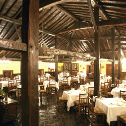 Dining / Restaurante