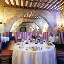 Dining / Restaurante