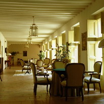 Cloisters / Claustro superior