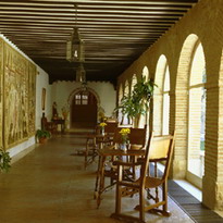 Cloisters / Claustro del Convento