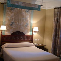 Room / Habitacin