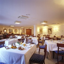 Dining / Comedor