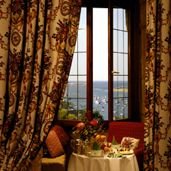 Room / Habitacin