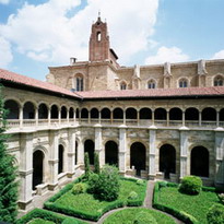 Cloister / Claustro