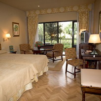 Room / Habitacin