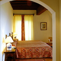 Room / Habitacin