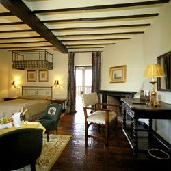 Room / habitacion
