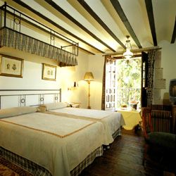 Room / habitacion