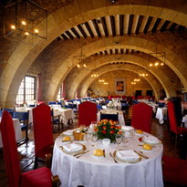 Dining / Restaurante