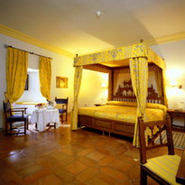 Room / Habitacin