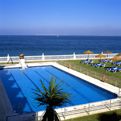 Pool and sea views